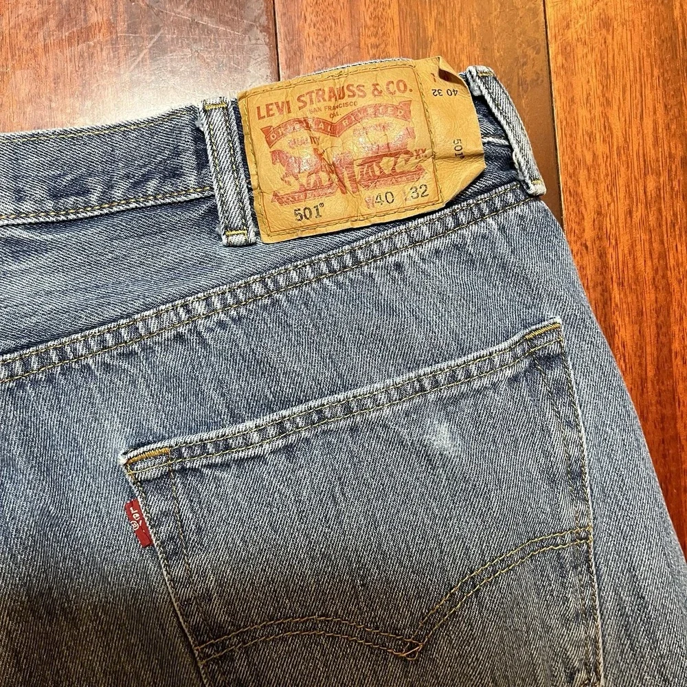 Levis 501 Jeans Mens 40x32 Blue Button Fly Denim Pants Faded Classic Original